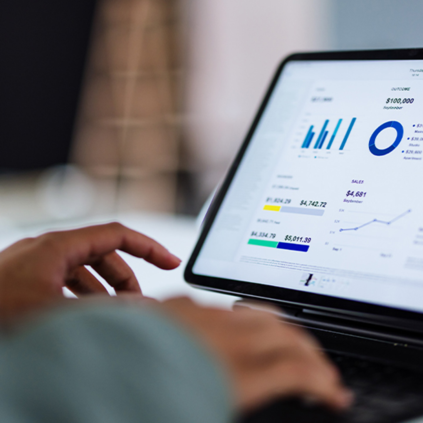 Cube Portrait 1 Hands typing on tablet