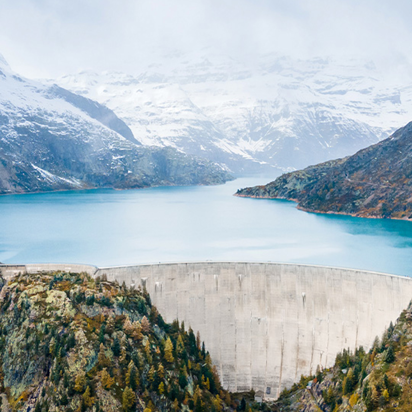 Enhesa – dam and lake portrait