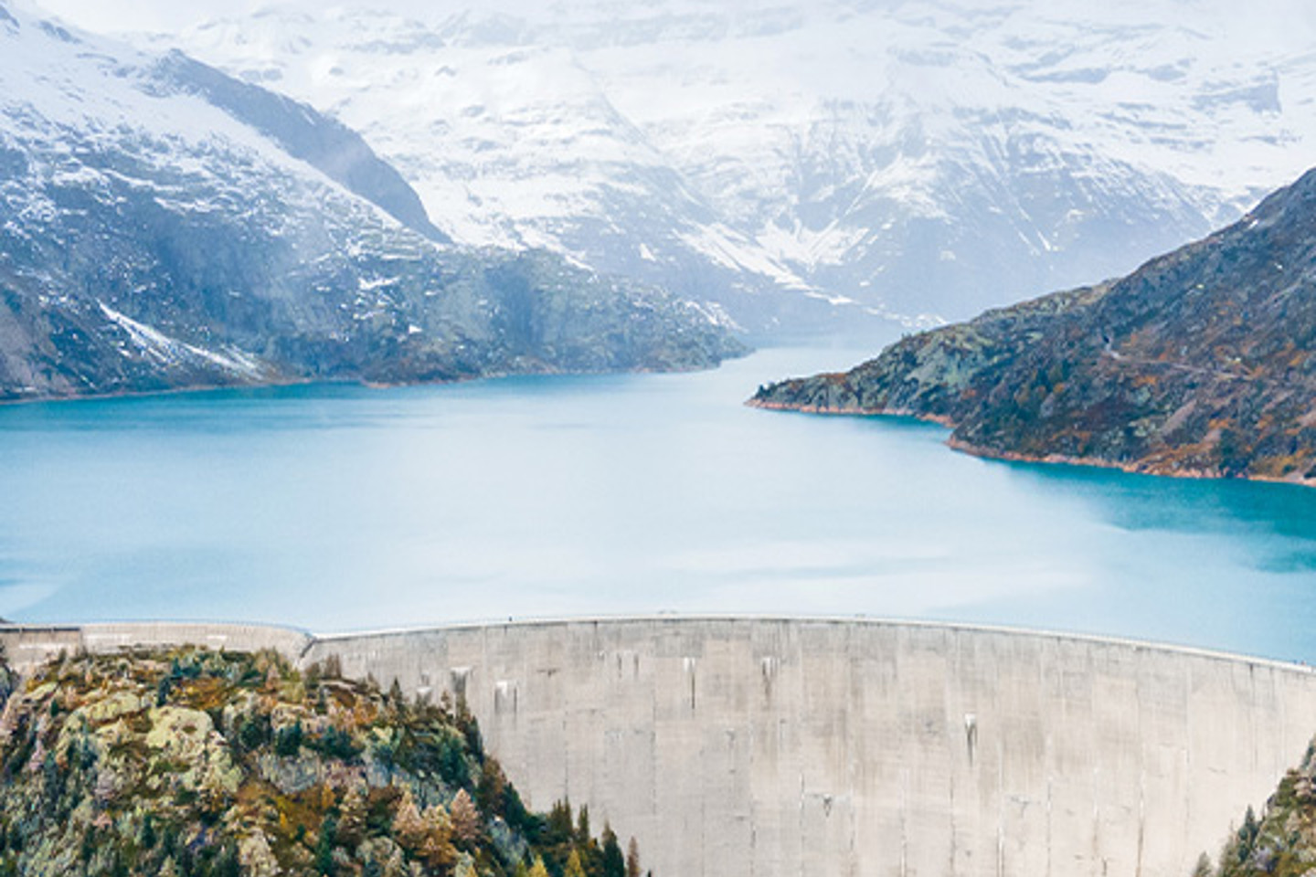 Enhesa – dam and lake portrait