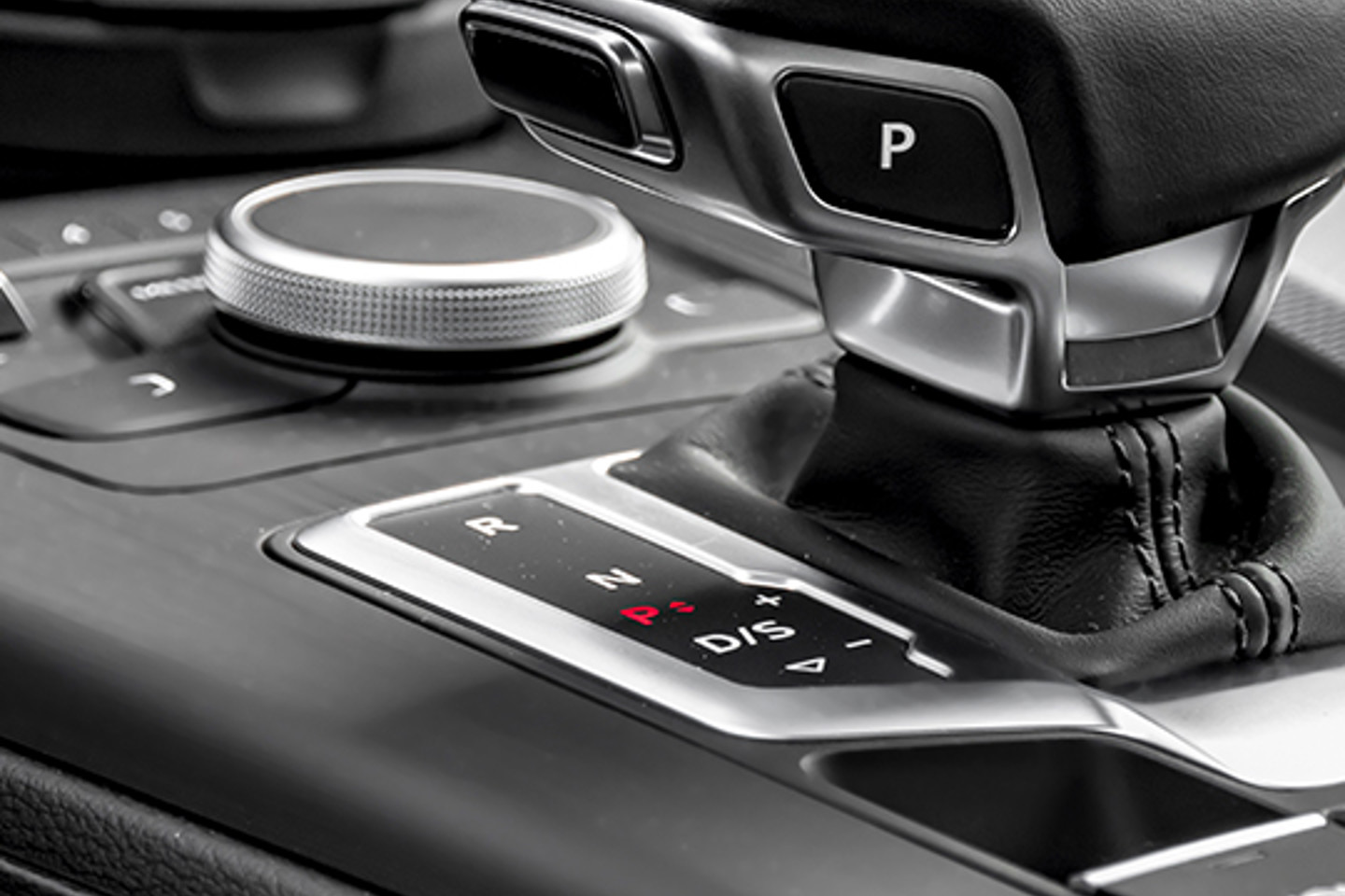 Novem Portrait 2 car gearstick