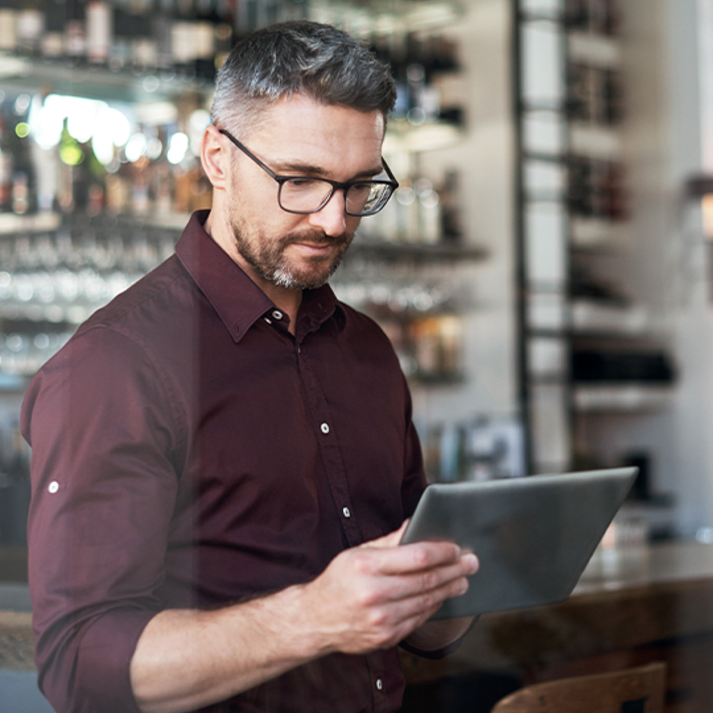 Corcentric Portrait 2 man wearing tablet