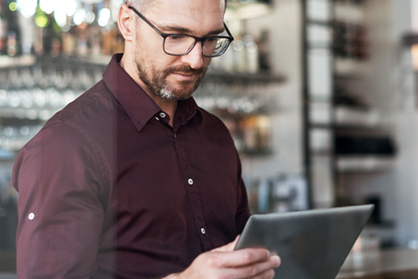 Corcentric Portrait 2 man wearing tablet