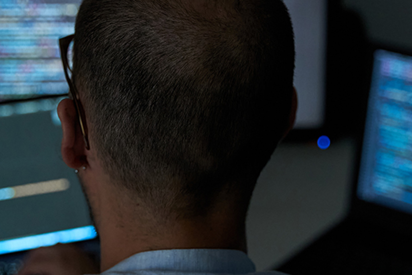 Discoverorg Portrait 2 Back of man's head