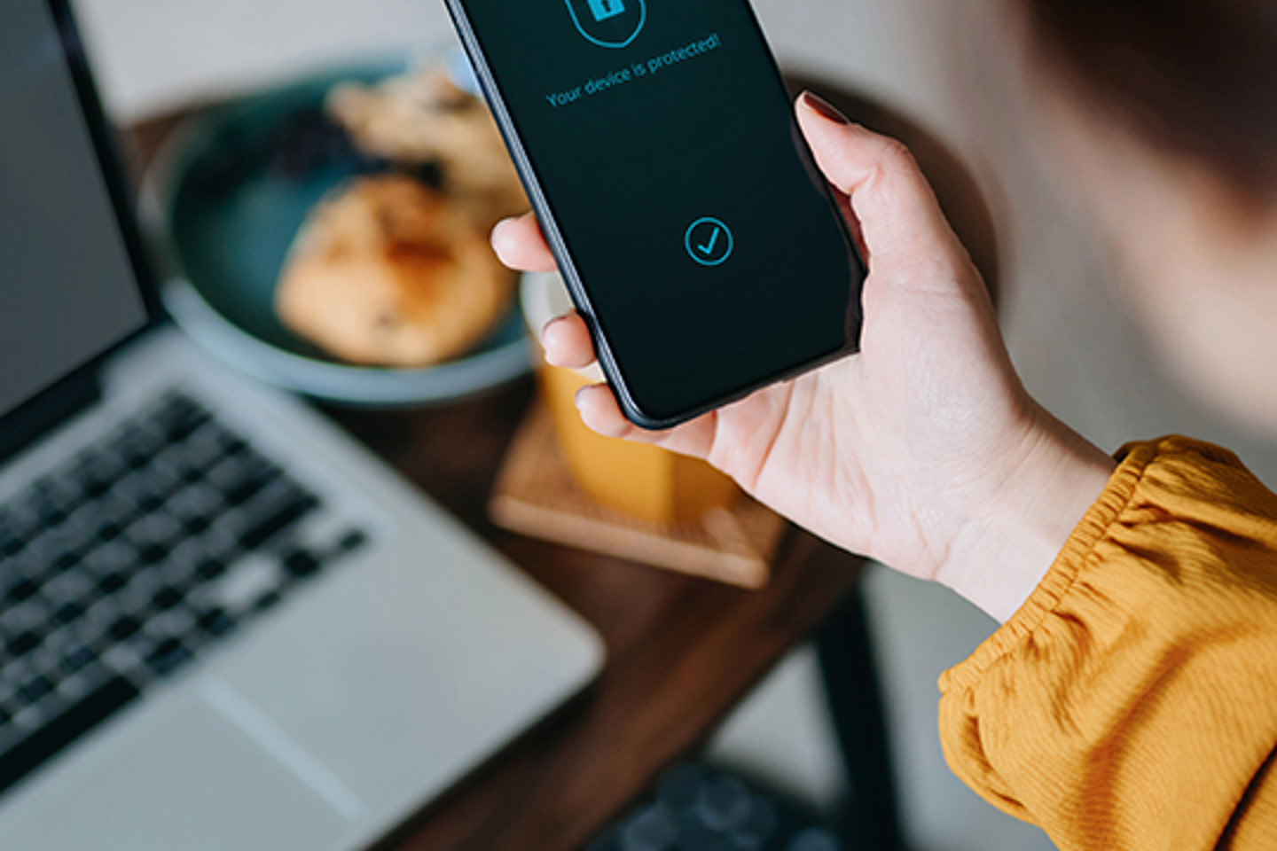 Criticalstart Portrait 1 Smartphone with lock screen