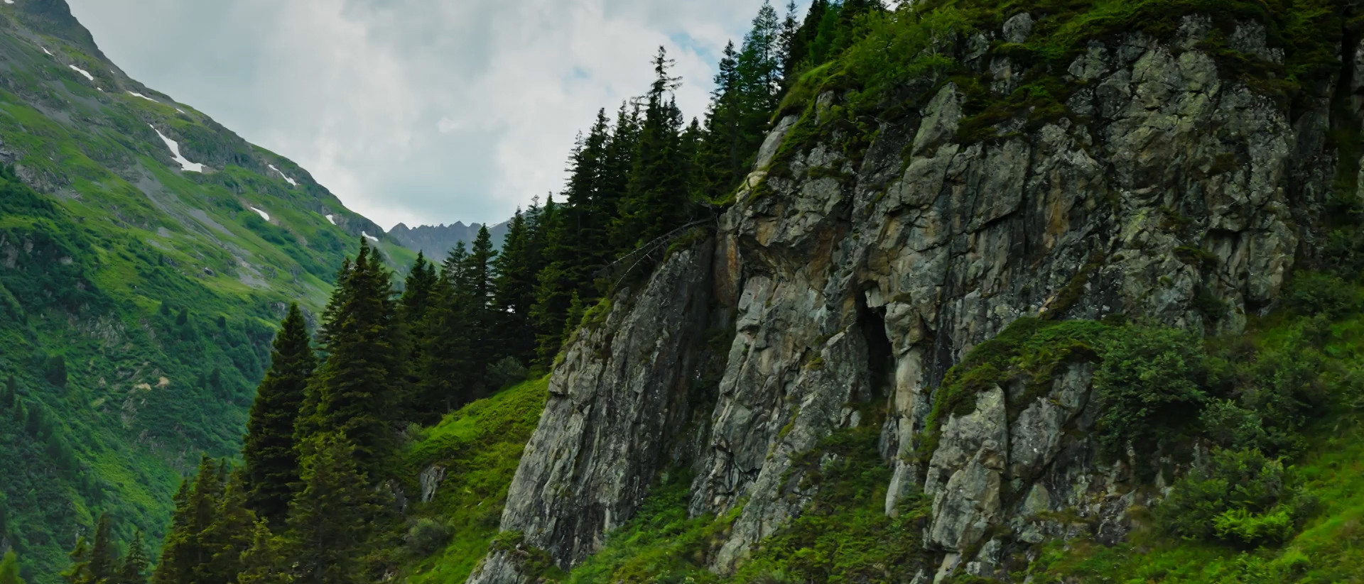 Bregal Unternehmerkapital Header Video Fallback Image LARGE rockface